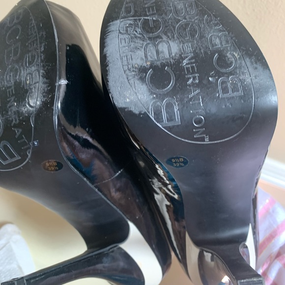 BCBG New w/o Box. Black white Patent Leather Heels 9.5 - Picture 5 of 5